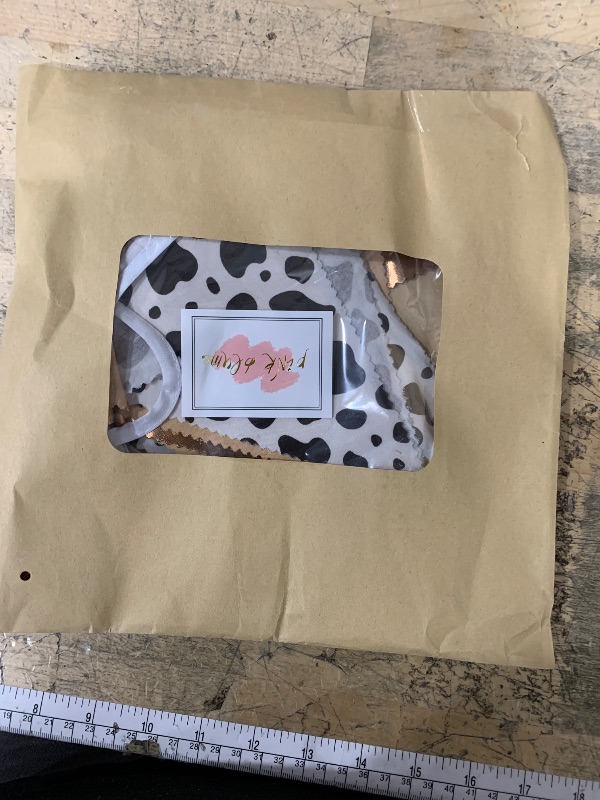 Photo 1 of 32Ft Cow Party Decorations Western Cowboy Triangle Flag Fabric Banner Pennant Garland Streamer for Western Cowgirls Cowboys Birthday Baby Shower Derby Day Festival Farm Cow Wild Party Decor Supplies