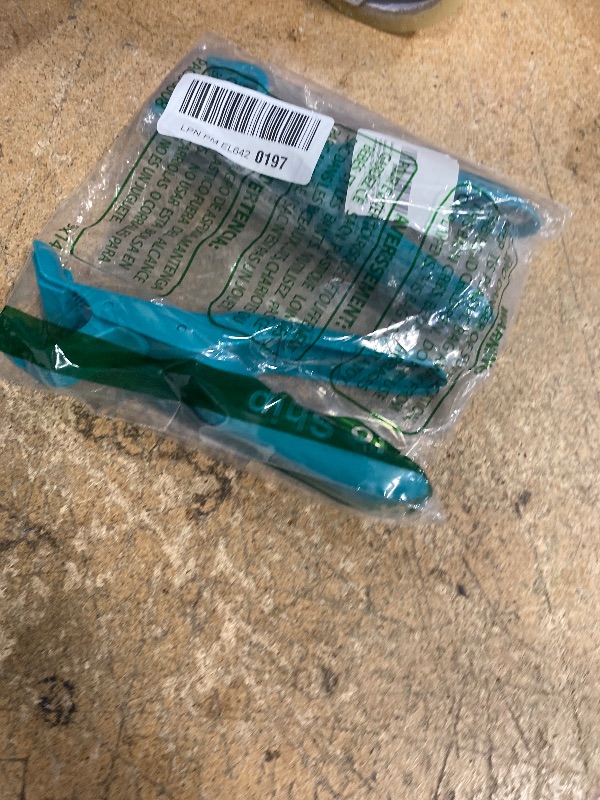 Photo 1 of 2pcs Anti-Scald Bowl Holder Clips, Multifunctional Hot Plate Gripper Silicone Anti Bowl Dish Plate Pizza Pan Gripper Heat Clips Tongs Clamp for Pots Bowls Plates Cooking (Blue)