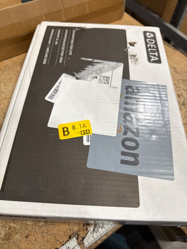 Photo 1 of ******************Missing a handle*************
Delta Nicoli Matte Black Bathroom Faucet 3 Hole, 8 Inch Widespread Bathroom Sink Faucet for Vanity, Push-Pop Drain Assembly, Matte Black 35749LF-BL