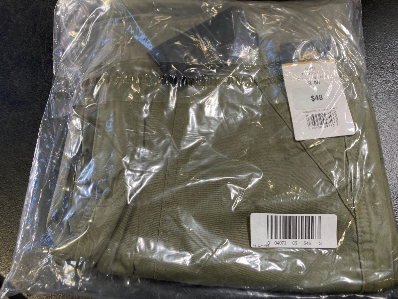 Photo 1 of Lee Womens Flex to Go Mid Rise Cargo Capri Pants, 8, Green
