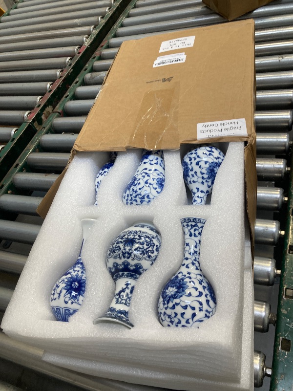 Photo 1 of Maxcheck 12 Pcs Porcelain Blue and White Vase Mini Chinoiserie Bud Vase Vintage Ceramic Oriental Handmade Chinese Flower Jardiniere for Home Office Shelf Table Centerpieces Christmas Decor(Classic)