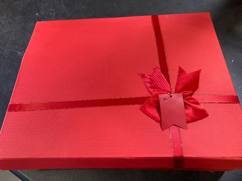 Photo 1 of Jetec 6 Pack Gift Boxes Nested Wrapping Boxes with Lid for Presents 6 Assorted Sizes with Ribbon Bows Label for Weddings Birthdays Bridal Shower Anniversary Party (Red)