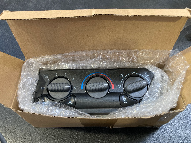 Photo 1 of 599-218 A/C Heater Climate Control Module Panel Switch for 1999-2002 Chevy Silverado Suburban Avalanche Tahoe GMC Sierra Yukon XL, Front HAVC Control Replace 15054697 15054698 15753263 15753264 