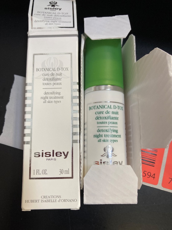 Photo 1 of sisley paris Botanical D-Tox Detoxifying Night Treatment, 1.05 Fluid Ounce