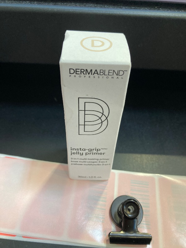 Photo 1 of Dermablend Insta-Grip Jelly Primer Face Makeup, Silicone-Free Face Primer for Dry Skin, Pore Minimizing with 24HR Wear, 1.0 Fl oz