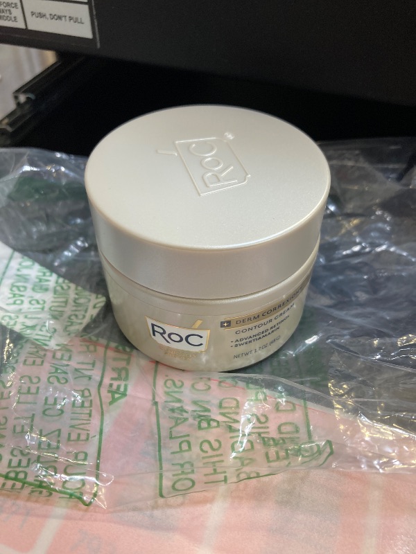 Photo 1 of RoC Derm Correxion Neck Cream with Hyaluronic Acid + Advanced Retinol to visibly Tighten & Lift Horizontal Neck Lines, Facial Moisturizer to Contour Face (1.7 oz) 