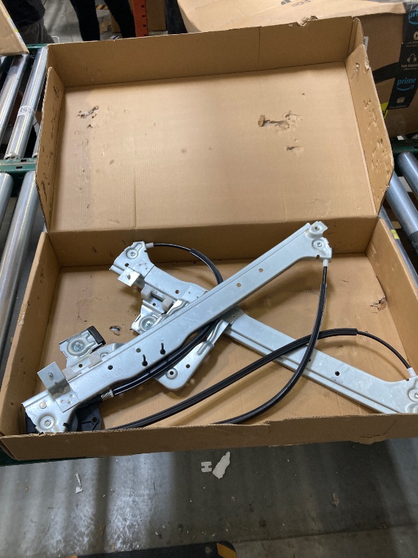 Photo 1 of BOXI 740-578 Rear Left Driver Side Power Window Regulator W/O Motor Fit for Escalade Avalanche Silverado Suburban Sierra Yukon XL 2000-2006 15135970
