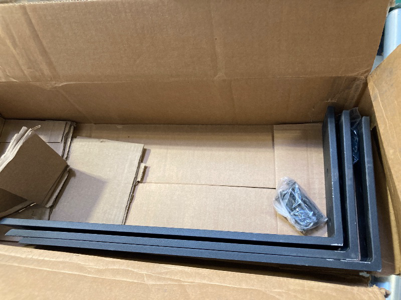 Photo 1 of Large Metal Brackets 3pcs 