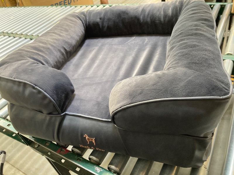 Photo 1 of Pets Bed