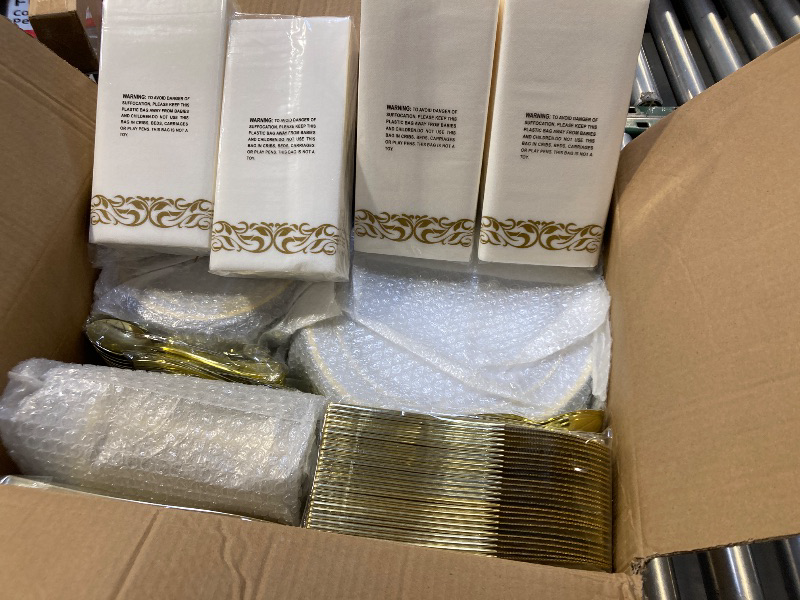 Photo 1 of 700PCS Clear Gold Disposable Dinnerware Set for 100 Guests, Plastic Plates for Party, Wedding, Christmas, Halloween, Include: 200 Plastic Plates, 100 Gold Silverware, 100 Cups, 100 Napkins
