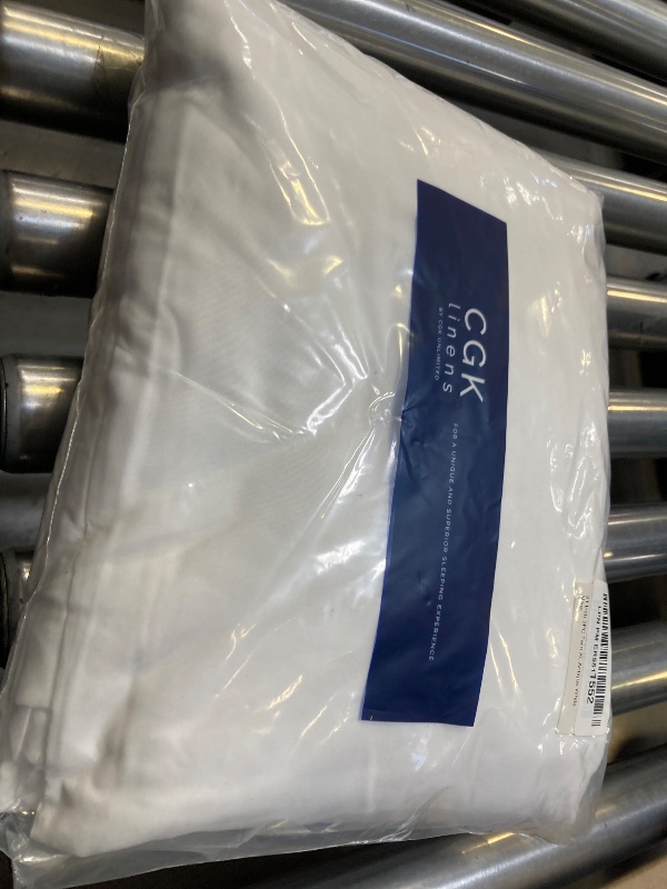 Photo 1 of Extra Deep Pocket Twin XL Sheets - 3 Piece Breathable & Cooling Bed Sheets - Hotel Luxury Sheet Set - Soft, Wrinkle Free & Comfy - Easily Fits Extra Deep Mattresses - Deep Pocket Antique White Sheets