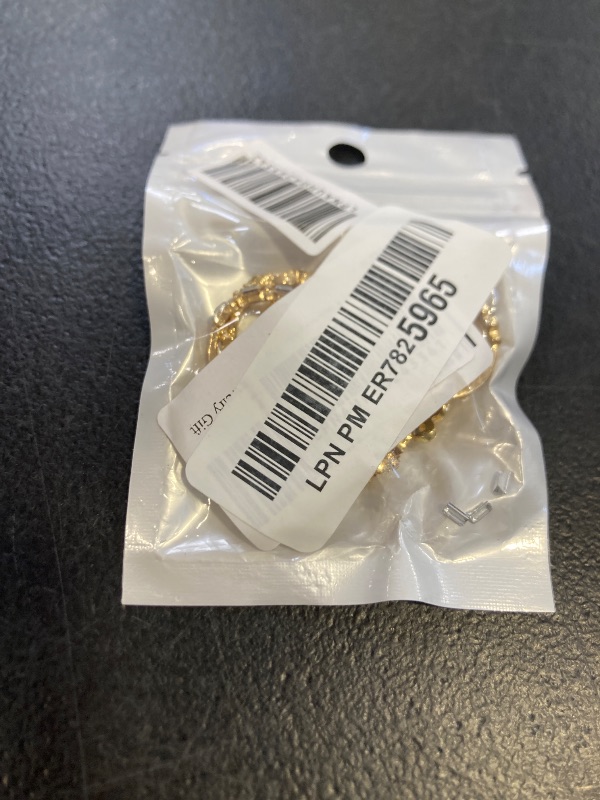 Photo 1 of 7pcs Set Full Crystal Heart Rings Women Elegant Jewelry Gift 
studs fell out 