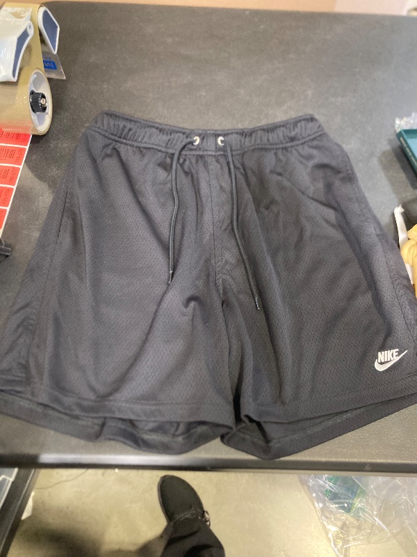 Photo 1 of Nike Men's Club Mesh Flow Shorts, size small 