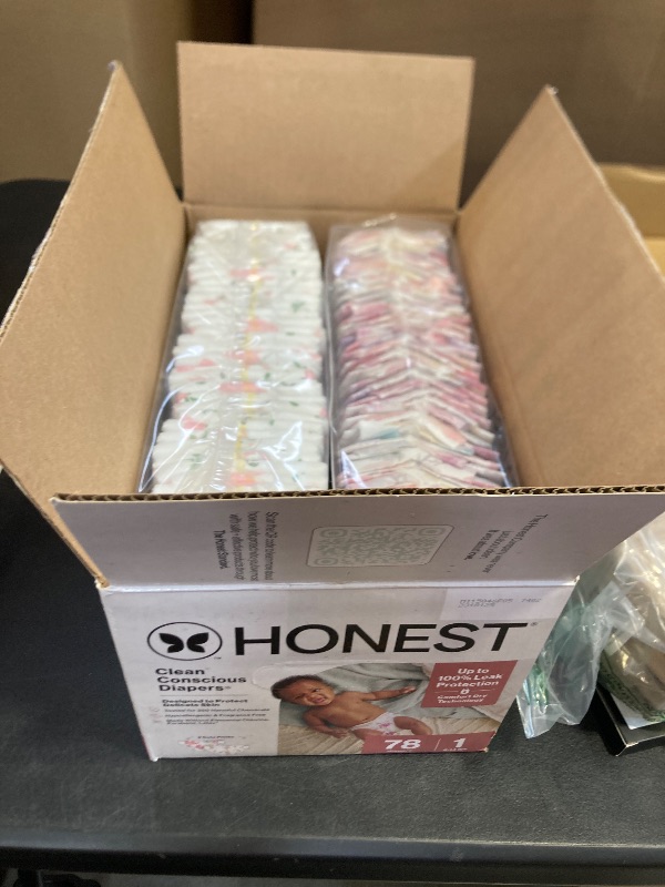 Photo 1 of The Honest Company Clean Conscious Diapers for Delicate Skin, Up to 100% Leakproof Hypoallergenic Fragrance-Free Baby Diapers, Girl Prints, Club Box, Size 1 (8–14 lbs), 78 Count (Prints May Vary)