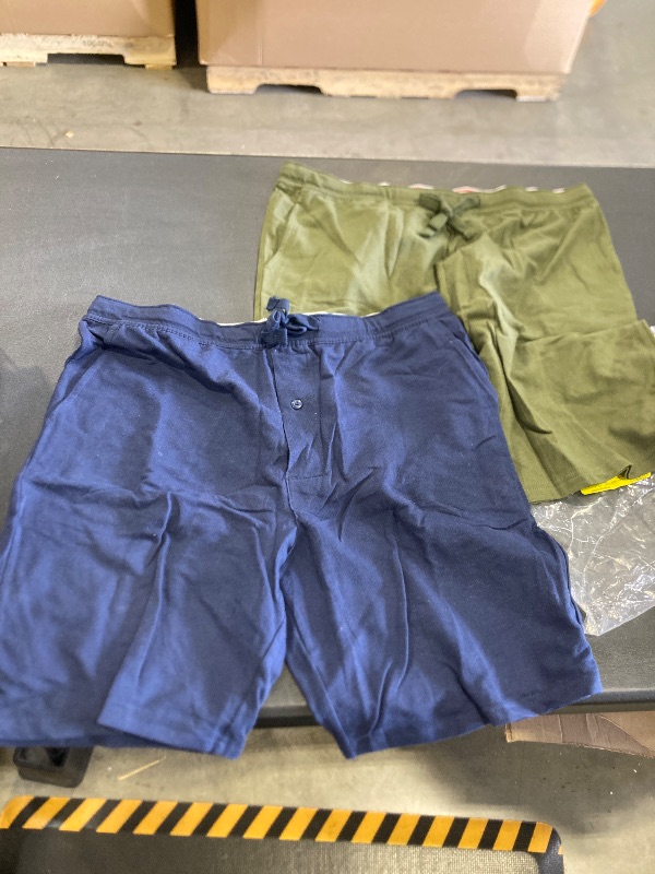 Photo 1 of 2 pack mens cotton hanes shorts size large