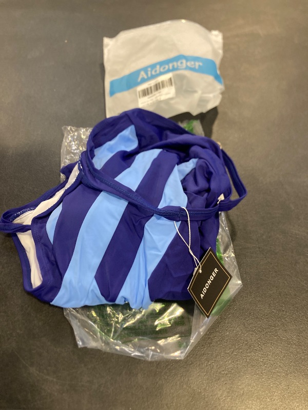 Photo 1 of Aidonger One Piece Swimsuit for Women Modest Full Coverage Bathing Suit Slimming Color Block V Neck Swimwear 2xl