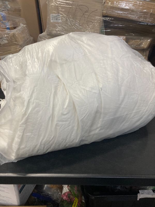 Photo 1 of *** USED *** KING SIZE COMFORTER WITH WHITE COVER