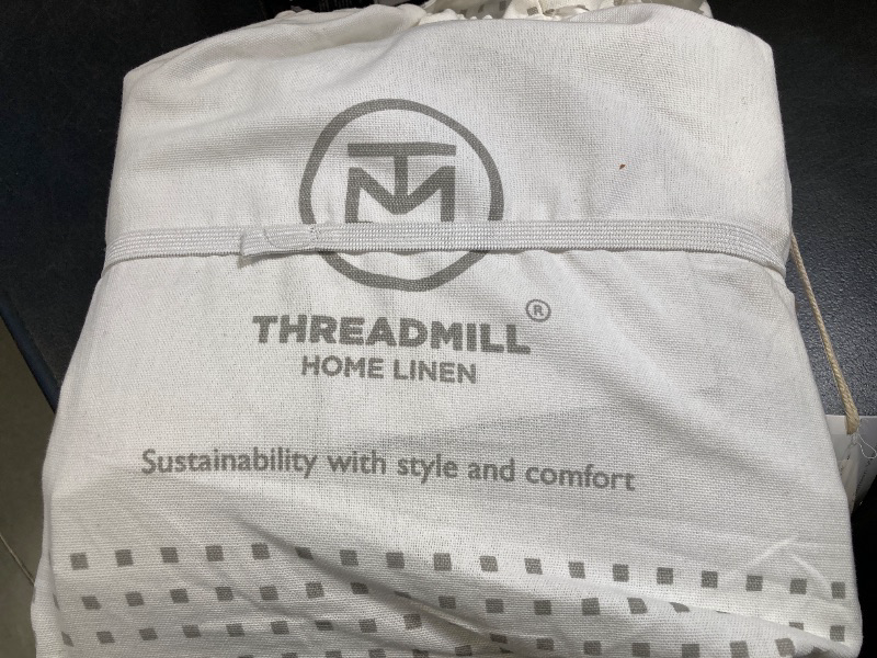Photo 1 of Threadmill Luxury 800 Thread Count Twin Size 100% Cotton Sheets - Hotel White Sateen Weave Bed-Sheets, Better Than Egyptian Cotton, 4 Pc Solid Bed Set, Fits 16" Deep Pocket