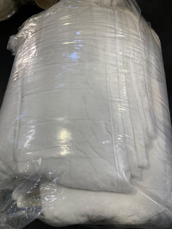 Photo 1 of Andency California King Quilt Cream White, Velvet Lightweight Plush Plaid Bedspread, Soft Luxury Coverlet Quilted Bedding Set Bedspread (112x104 inch, 2 Matching Pillowcases), All Season