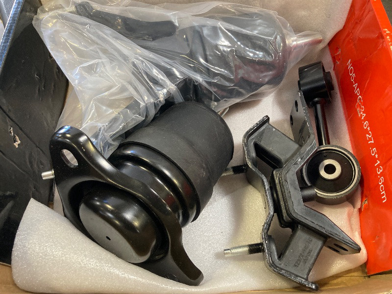 Photo 1 of A-Premium 4PCS Engine Motor Mount Transmission Mount Torque Strut Mount Set Compatible with Toyota Camry 1992 1993 1994 1995 1996 L4 2.2L, Automatic Transmission, Replace# 1237103040, 1237103041