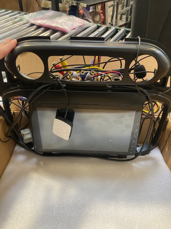 Photo 1 of 8 Core 4G+64G Android Car Stereo for Chevy Colorado GMC Canyon 2015-2018 with DSP/5G WiFi/Wireless Carplay/Android Auto, 9" Touch Screen Radio with Bluetooth 5.0 FM/RDS Mirrorlink Backup Camera