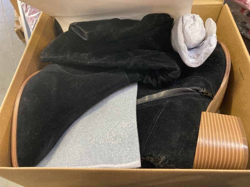 Photo 1 of Amazon Essentials Women's Tall Block Heel Boots, Black, 9.5