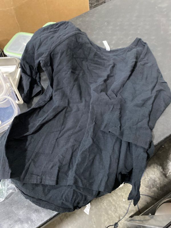 Photo 1 of black long-sleeved size XL