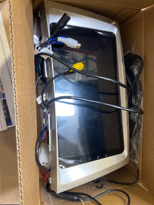 Photo 1 of 2G+64G Car Radio for Toyota Camry 2006 2007 2008 2009 2010 2011 with Wireless CarPlay Android Auto, 9 Inch Touch Screen Android 13 Car Stereo HiFi Audio GPS Navigation WiFi Bluetooth SWC HD Camera