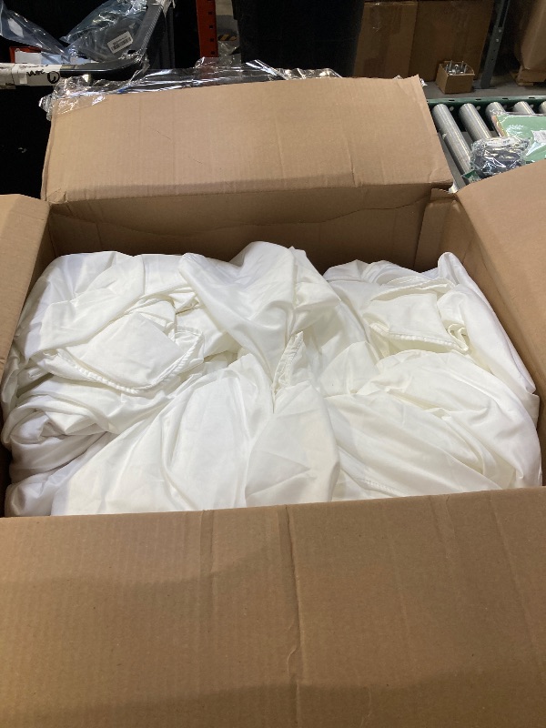 Photo 1 of 10 Pack White Round Tablecloths, 120 Inch Stain Resistant and Wrinkle Polyester Fabric Washable Table Clothes Cover for Kitchen Dining, Wedding, Reception Banquet, Birthday Party, Buffet Restaurant