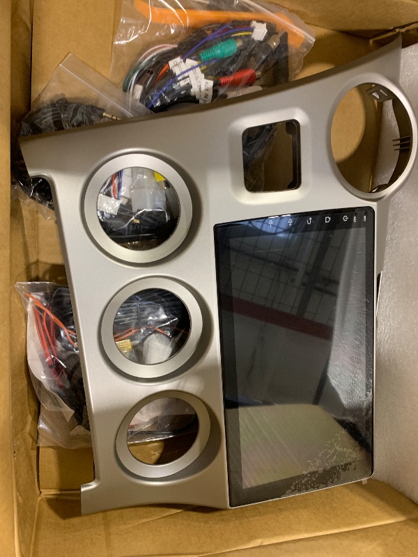 Photo 1 of [Qualcomm 8 Core 4+64G] Android 15 Car Radio for Toyota Matrix 2009-2014 - Wireless Carplay and Android Auto - 9 Inch 1280 * 720 IPS Touchscreen Car Stereo - DSP/GPS/WiFi/SWC + AHD Backup Camera