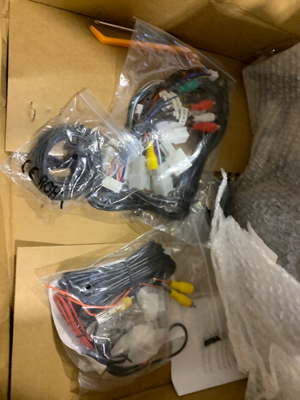 Photo 1 of [Qualcomm 8 Core 4+64G] Android 15 Car Radio for Toyota Matrix 2009-2014 - Wireless Carplay and Android Auto - 9 Inch 1280 * 720 IPS Touchscreen Car Stereo - DSP/GPS/WiFi/SWC + AHD Backup Camera