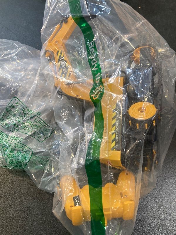 Photo 1 of DOUBLE E Remote Control Excavator Toy 2 Batteries RC Excavators Sandbox Digger Hydraulic Construction Toys Vehicles Birthday Gift for Boys Kids 3-14 Years