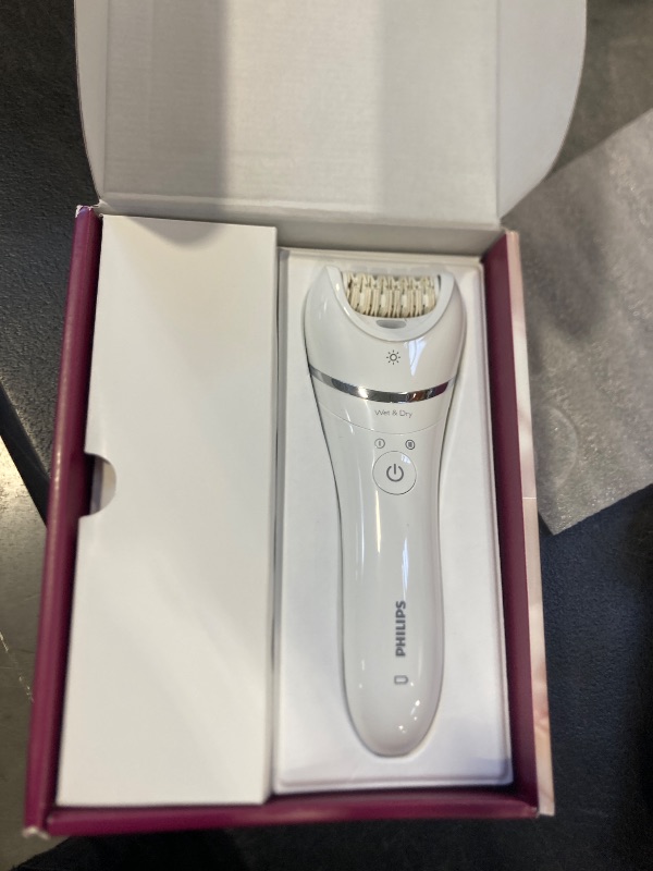 Photo 1 of Philips Beauty Epilator Series 8000 for Women, with 3 Accessories, BRE700/04