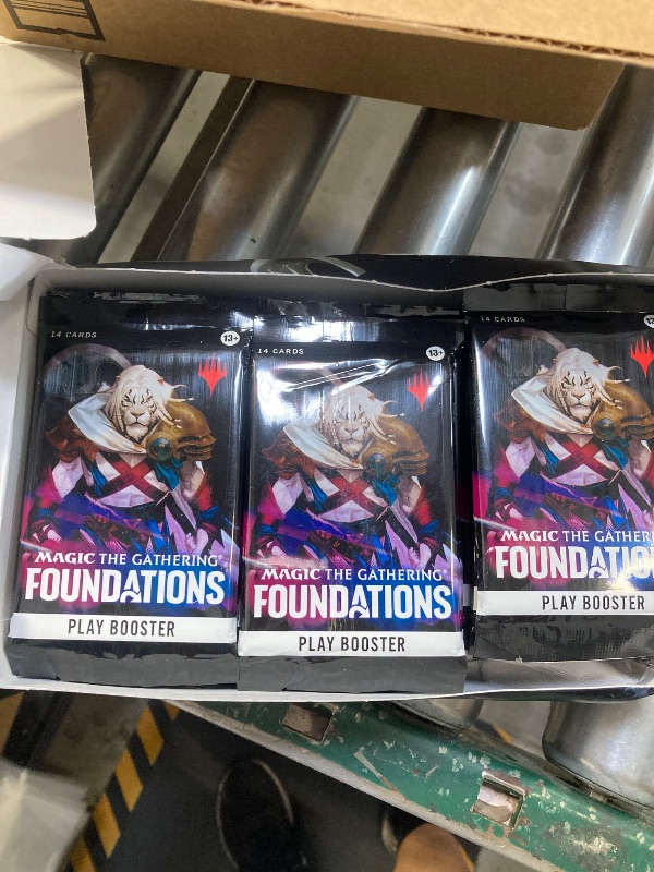 Photo 1 of Magic: The Gathering Foundations Play Packages Multipack (English Version)