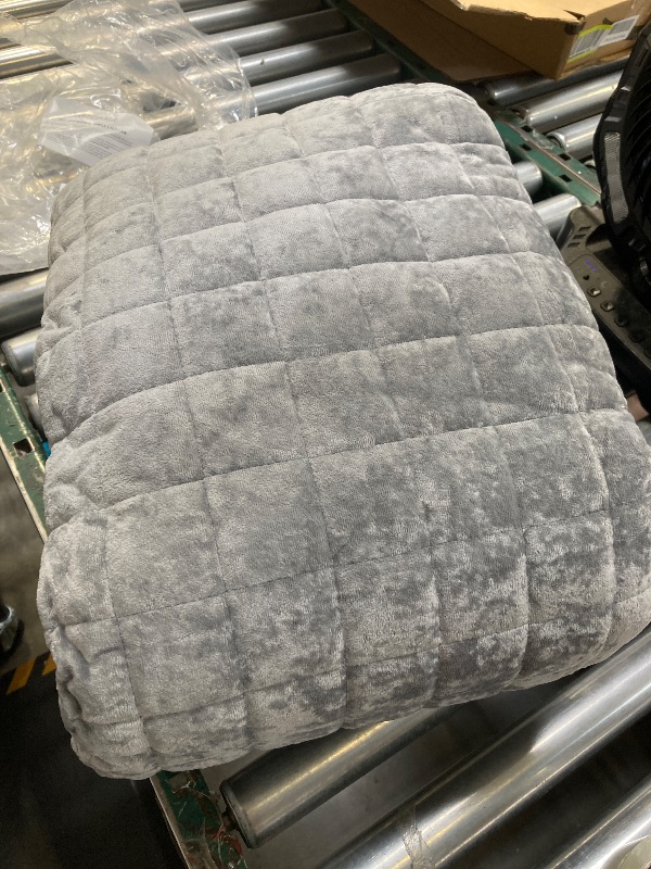 Photo 1 of RECYCO Luxury Velvet Quilt Set Full Queen Size, Lightweight Velvet Comforter Set, Oversized Bedspread Coverlet Quilted Bedding Set, with 2 Matching Pillow Shams, for All Season, Gray