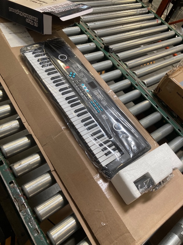 Photo 1 of 61 keys piano keyboard, Electronic Digital Piano with Built-In Speaker Microphone, Portable Keyboard Gift Teaching for Beginners, electric piano for kids, Birthday Gift for Children

