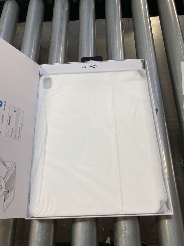 Photo 1 of ESR Rebound Magnetic Keyboard Case 360, Compatible with iPad Air 12.9, US Layout, White