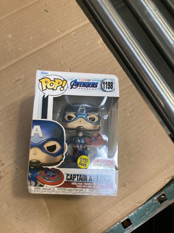 Photo 1 of Funko POP! Marvel Avengers Endgame Captain America with Broken Shield & Mjolnir (Glow in The Dark & Metallic), Exclusive