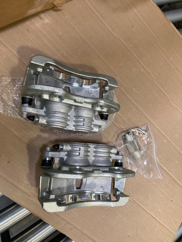 Photo 1 of labwork Pair of Front Brake Calipers Replacement for Liberty KJ 2002-2007 All Sport Utility 18-B4844 18-B4845
