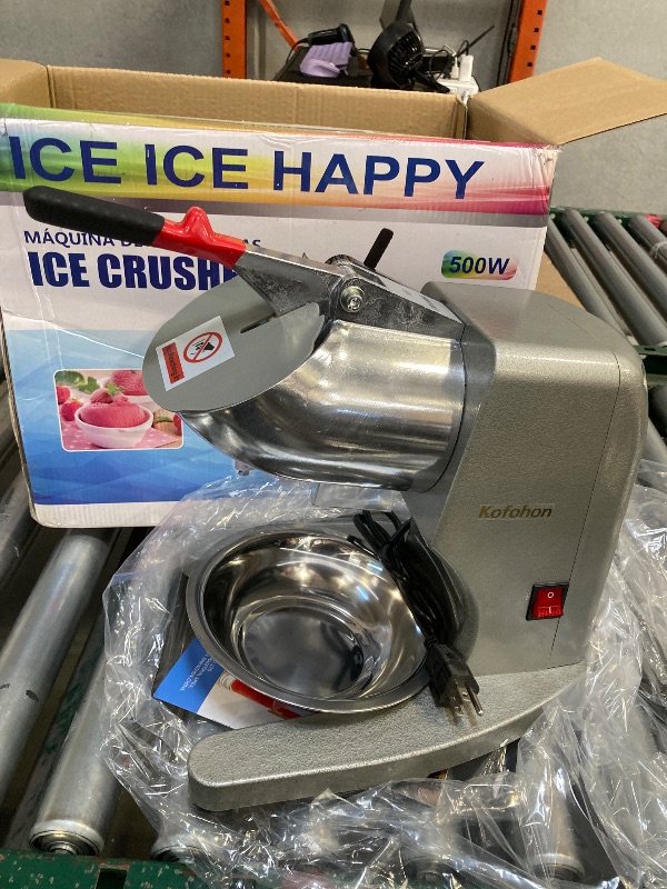 Photo 1 of Ice Shavers Ice Crusher Machine Electric Shaved Ice Machine 110v 300w Dual-blade 2000r/min 209lbs/per Hour Suitable for Family Gatherings,Birthday Parties