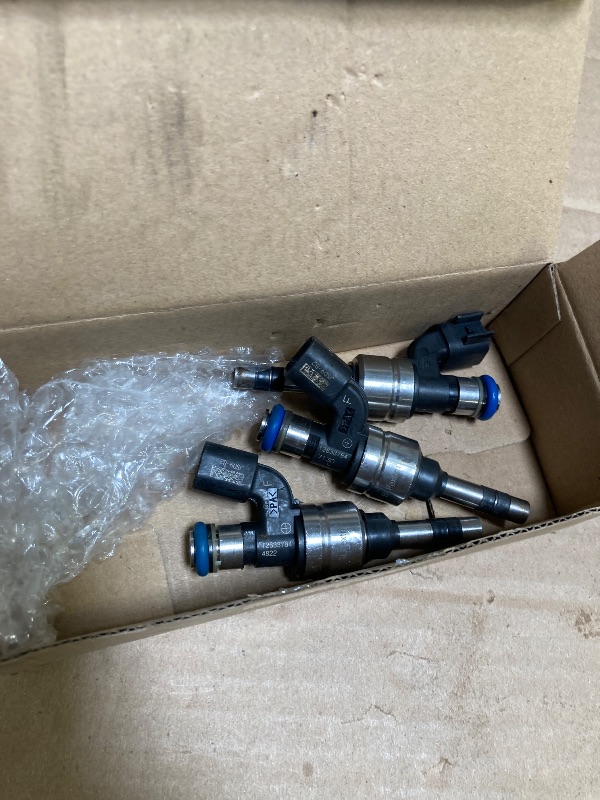 Photo 1 of Fuel Injectors for Chevy Captiva Sport 2012-2015, Equinox 2011-2017, Impala 2014, Malibu 13-14, for GMC Terrain 11-17, for Buick Lacrosse 12-16, Regal 11-17, Verano 12-17 2.4L Replace 12633784 6Holes