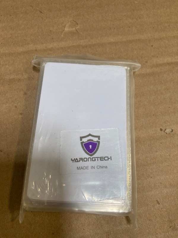 Photo 1 of YARONGTECH-125khz writable rewrite blank white T5577 T5557 Plastic RFID hotel key card (Pack of 20)