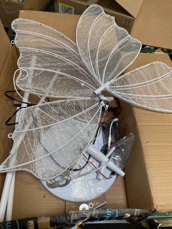 Photo 1 of  1 Pcs Wedding Butterfly Floor Lamp Creative Butterfly Ceiling Lights Decoration Creative Floor Standing Lamp Hanging Props for Wedding Receptions and Birthdays