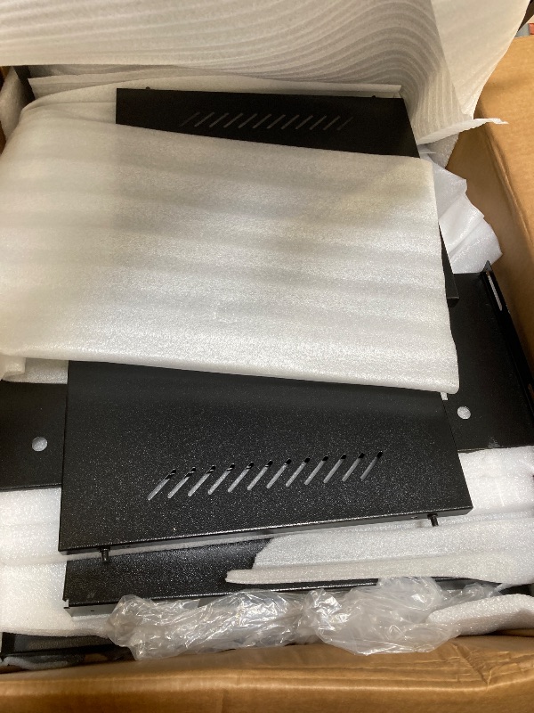 Photo 1 of CHEALON Network Server Cabinet 2 Fan 9U-Black 