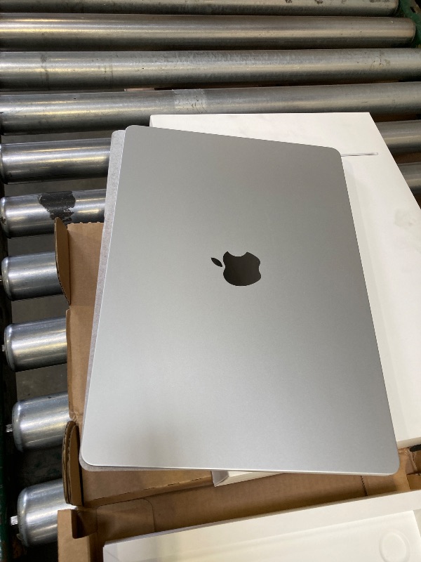Photo 1 of Apple 2024 MacBook Air 15-inch Laptop with M3 chip: Built for Apple Intelligence, 15.3-inch Liquid Retina Display, 16GB Unified Memory, 512GB SSD Storage, Backlit Keyboard, Touch ID; Starlight