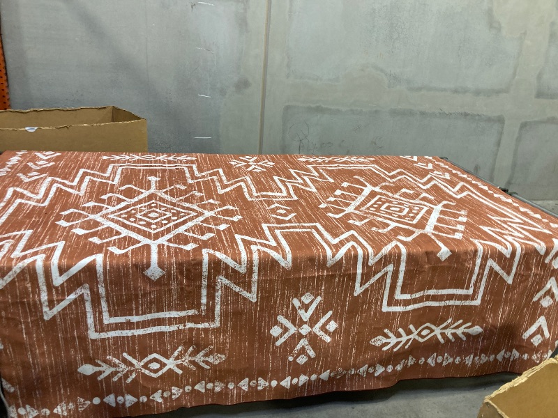 Photo 1 of 8'X10' AREA RUG 