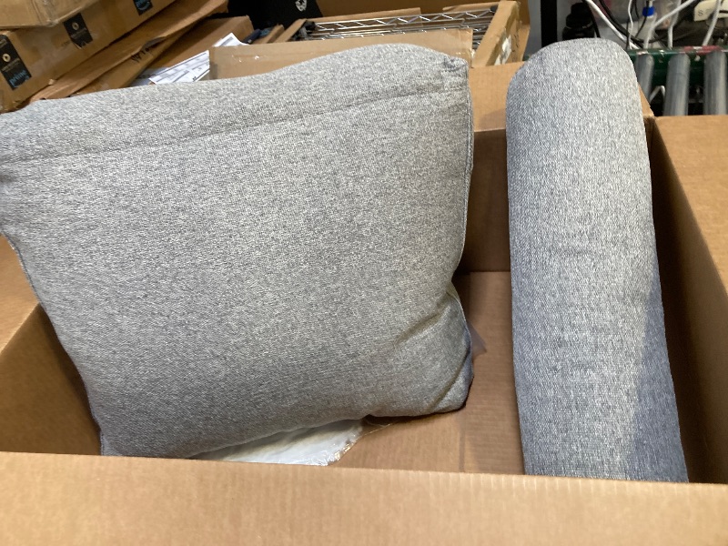 Photo 1 of STRUSERY  pillow 