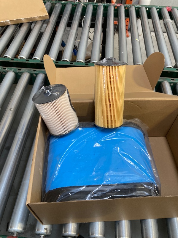 Photo 1 of  Powerstroke Diesel Filter Kit(Fuel Filter & Air Filter & Oil Filter).Fit for 2003-2007 Ford F250 F350 F450 F550 Super Duty 6.0L.Replaces Part # FD4616 FL2016 FA1778. 