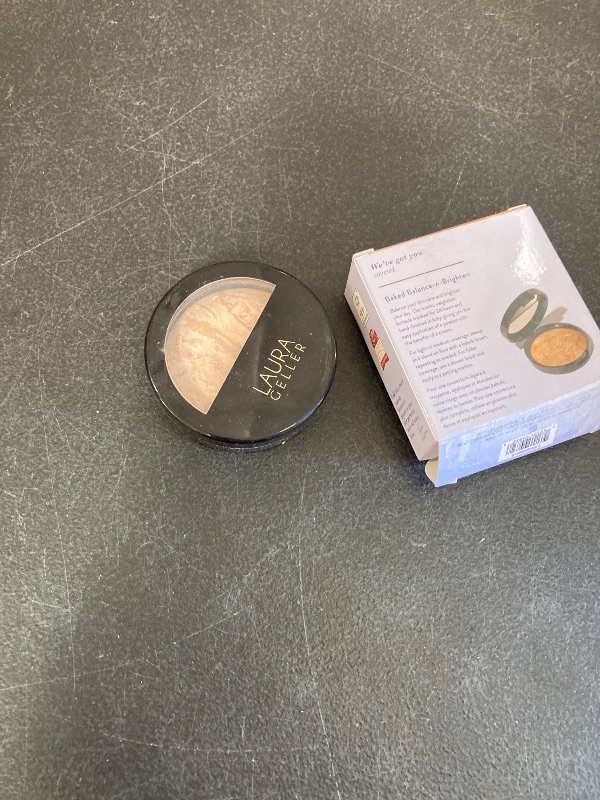 Photo 1 of LAURA GELLER NEW YORK Award-Winning Baked Balance-n-Brighten Color Correcting Powder Foundation - Medium - Buildable Light to Medium Coverage - Demi-Matte Natural Finish