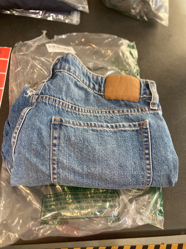 Photo 1 of AEROPOSTALE Women's Low Rise Baggy Denim Shorts, 6-inch, Medium Wash 14
